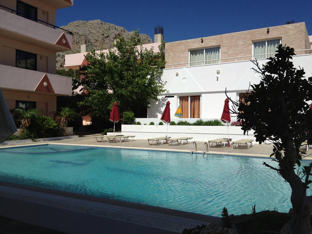 Saint Konstantin Beach Apartments Stegna エクステリア 写真