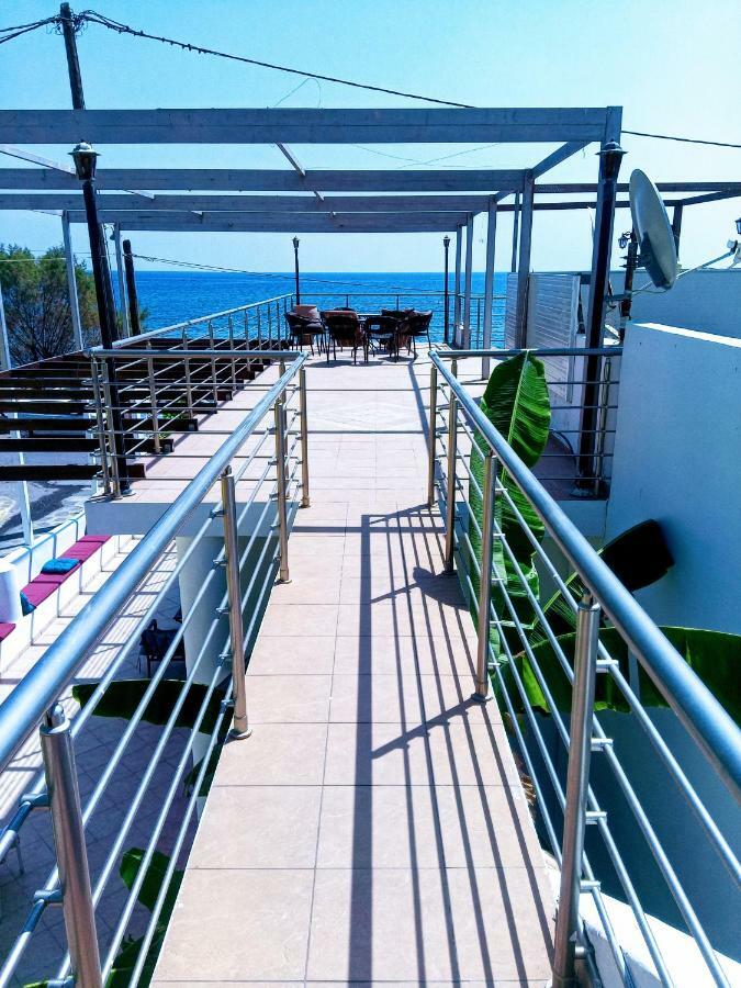 Saint Konstantin Beach Apartments Stegna エクステリア 写真